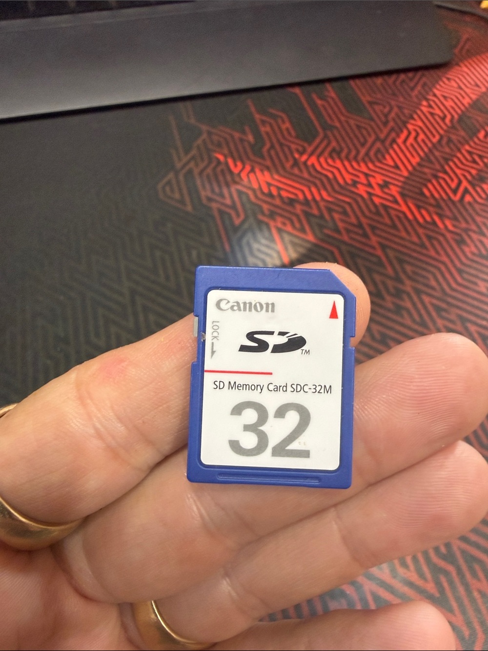 Canon 32MB SD CARD FOR EARLY DIGITAL CAMERA CAMCORDER SDC-32M